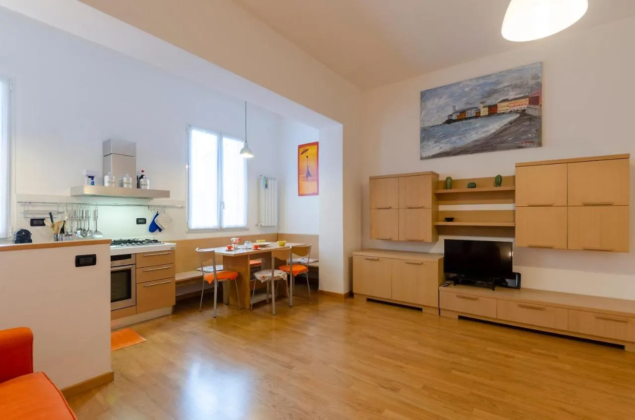Joivy Apt For 4, Metres From Beach, In Sestri Levante Italia